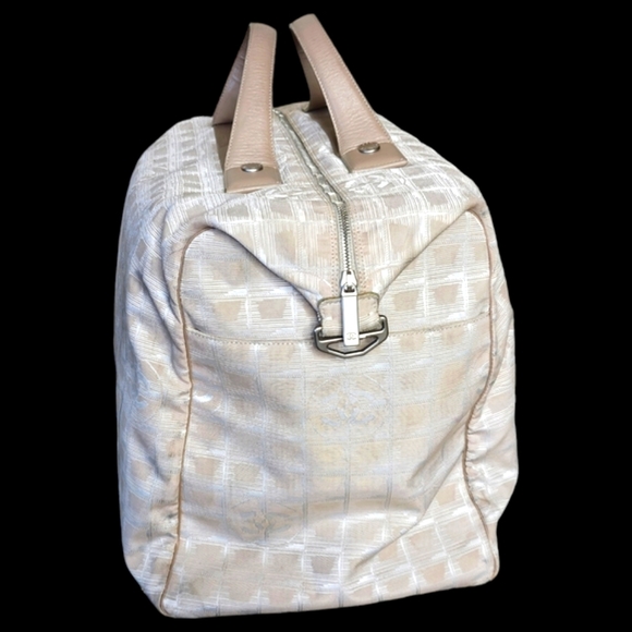 Chanel XL Travel Ligne Ivory Tan White Cream Nylon Duffle Bag - Picture 4 of 16